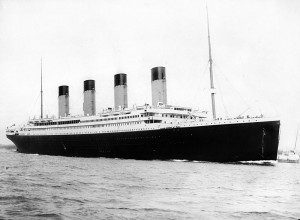 800px-RMS_Titanic_3-300x220